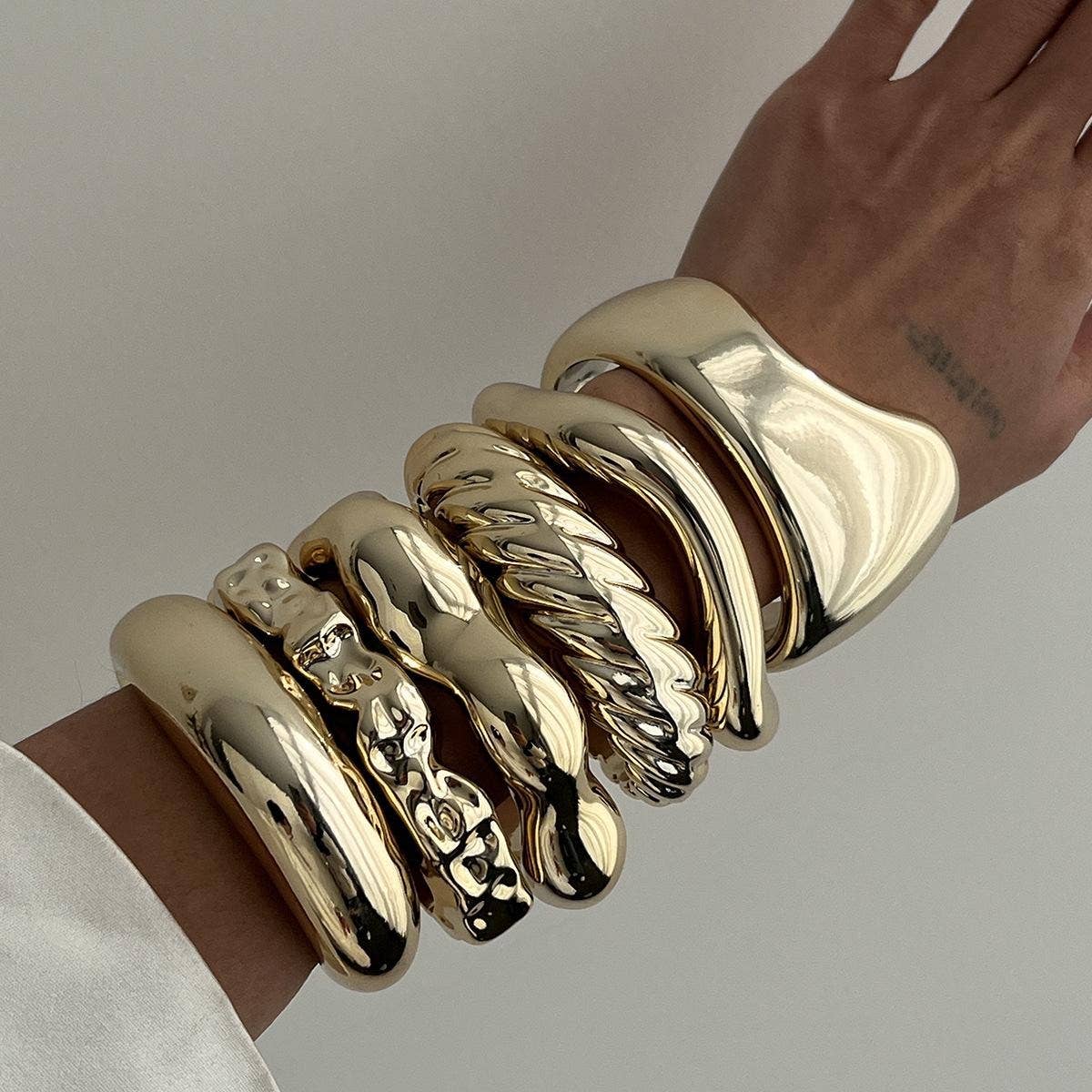 LUXURY CUFF BANGLE