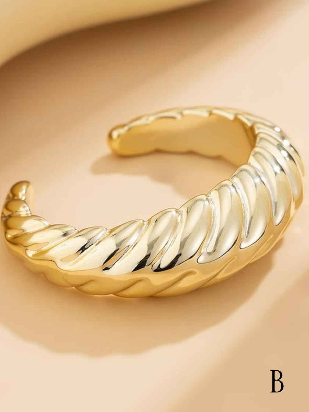 LUXURY CUFF BANGLE